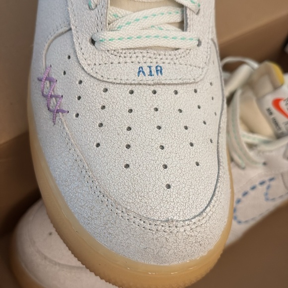 Air Force 1 ‘07 LV8 - Nike 101 - worn ONCE - Picture 11 of 14